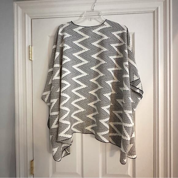 Painted Threads Open Front Kimono Coverup Summer Cream Black Tribal USA Poly - Picture 4 of 10